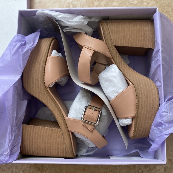 SALE Madden Girls Heels - Picture 8 of 14